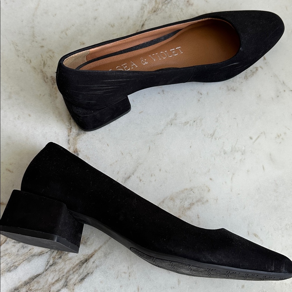 Chelsea & Violet black Pump